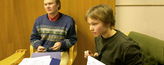 Video clip showing how a kantele lesson can be implemented as a videoconference